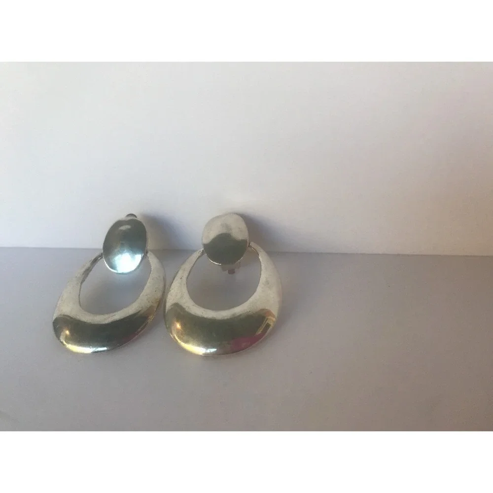 Earrings 1980's look silver tone clip‎ on round circles Dangle Two Tier Chunky